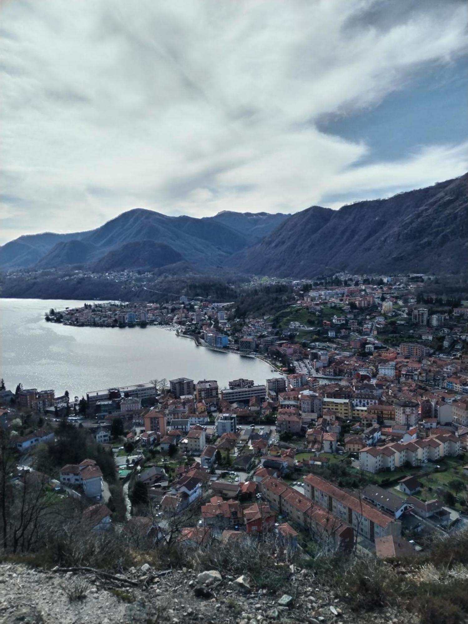 Un Balcone Sul Lago Omegna Extérieur photo